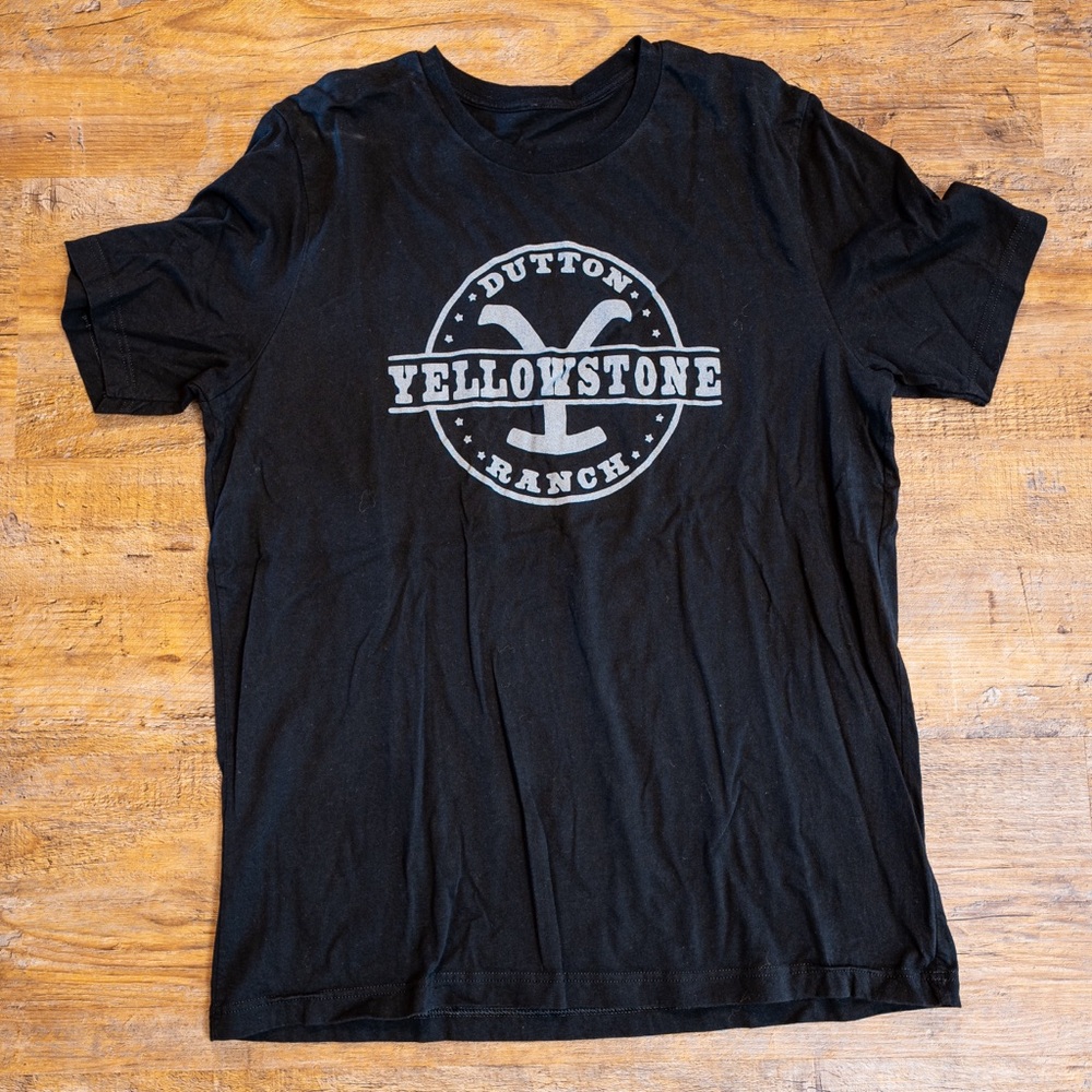 Yellowstone Black Shirt XL